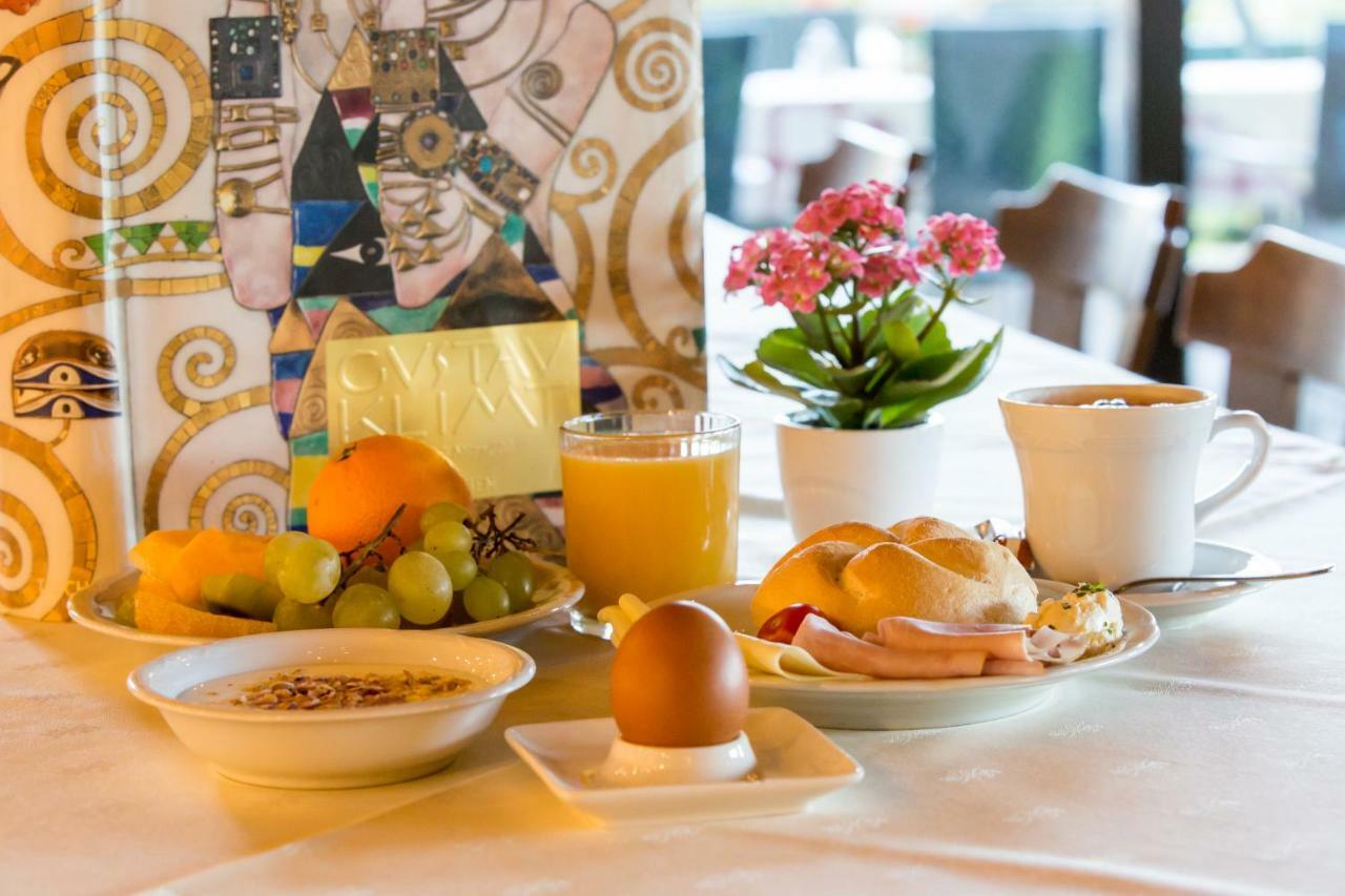 Aktivhotel Foettinger Steinbach am Attersee Exterior photo
